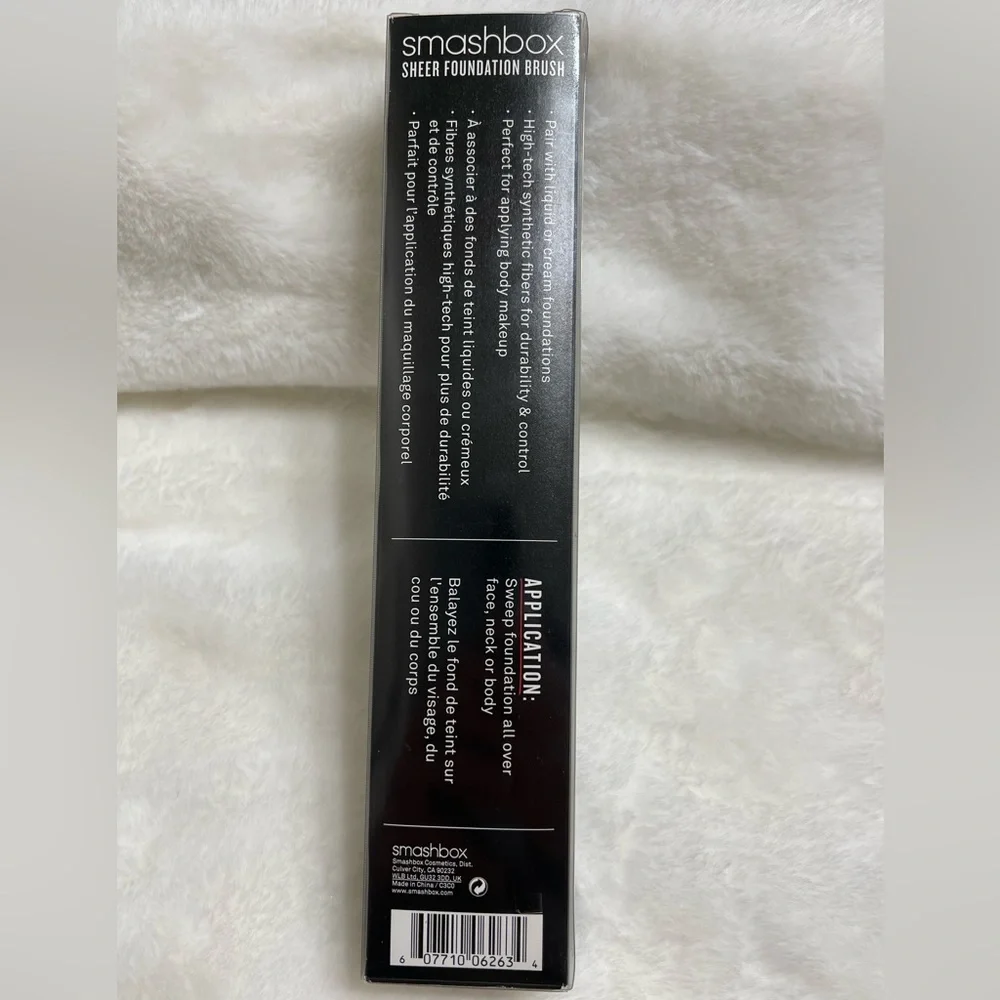 SMASHBOX Sheer Foundation Brush